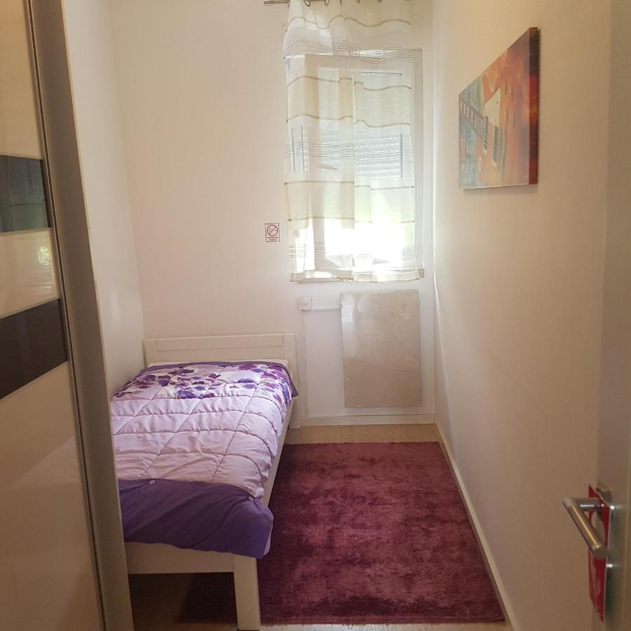 Adela Apartments 3 Morska Vila สปลิท ภายนอก รูปภาพ